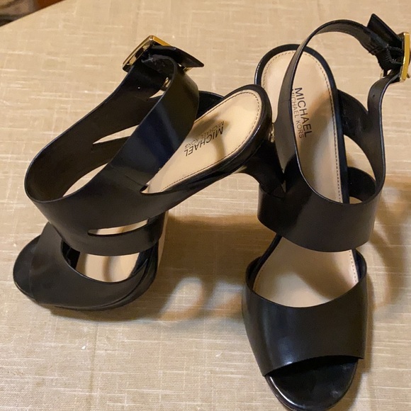 Michael Kors sandals - Picture 7 of 10